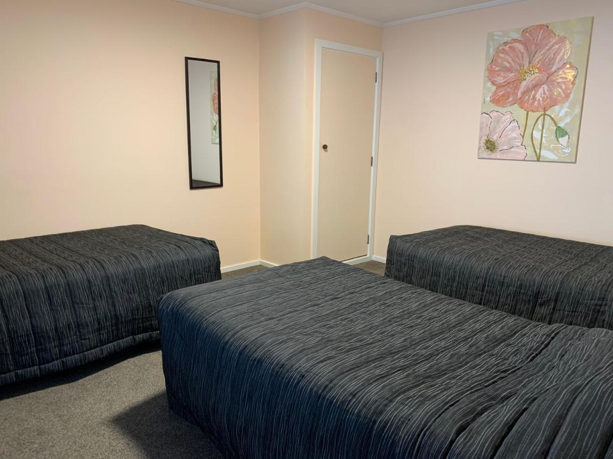 Kingswood Motel Waimate Exteriör bild