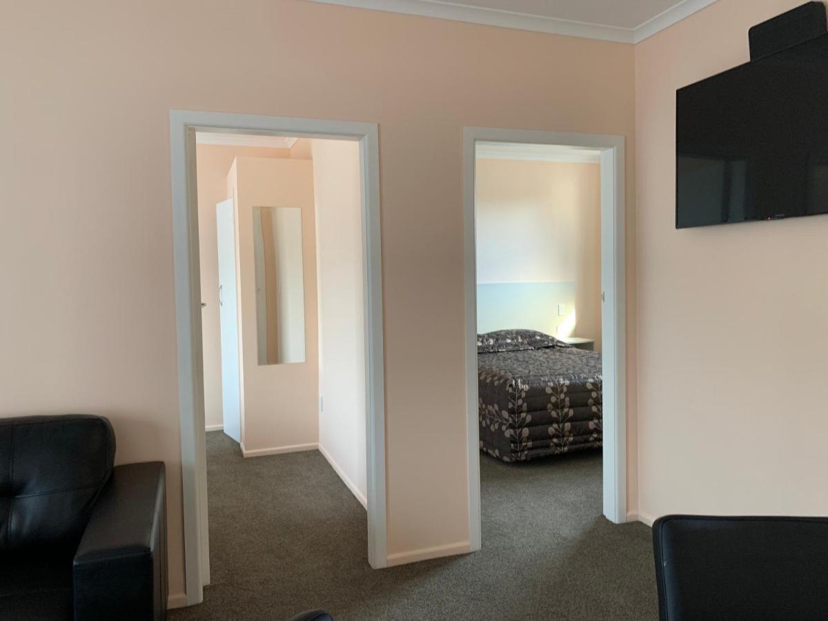 Kingswood Motel Waimate Exteriör bild