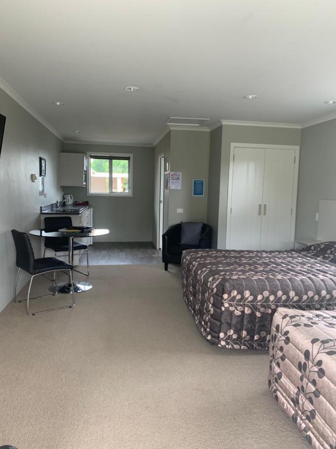 Kingswood Motel Waimate Exteriör bild