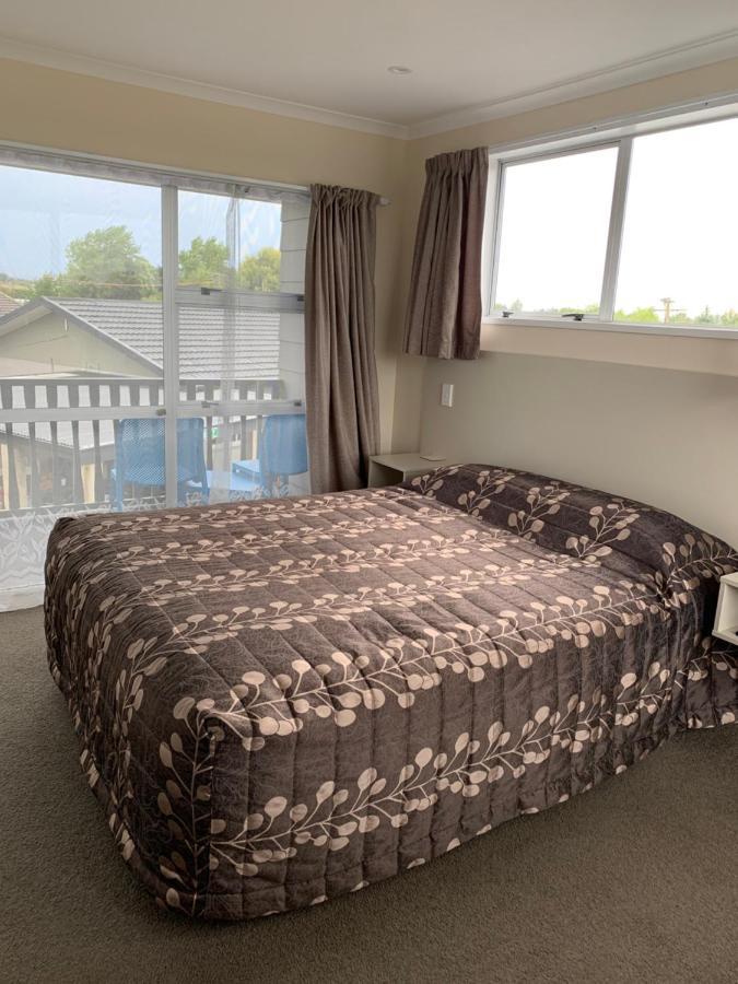 Kingswood Motel Waimate Exteriör bild